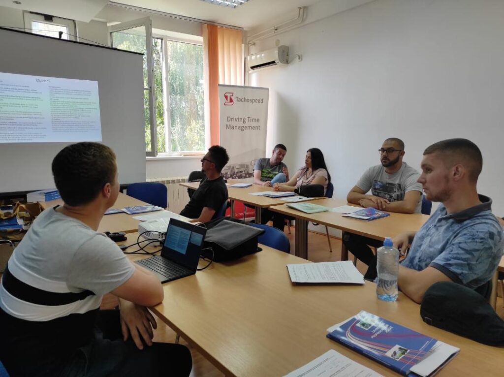 Seminar znanja Primena propisa o vremenu vožnje i odmora članova posade vozila i upotreba tahografa u drumskom prevozu 1